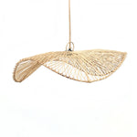 Loom Rotan Hanglamp met een minimalistisch ontwerp dat warmte en stijl toevoegt aan een moderne of boho-interieur.