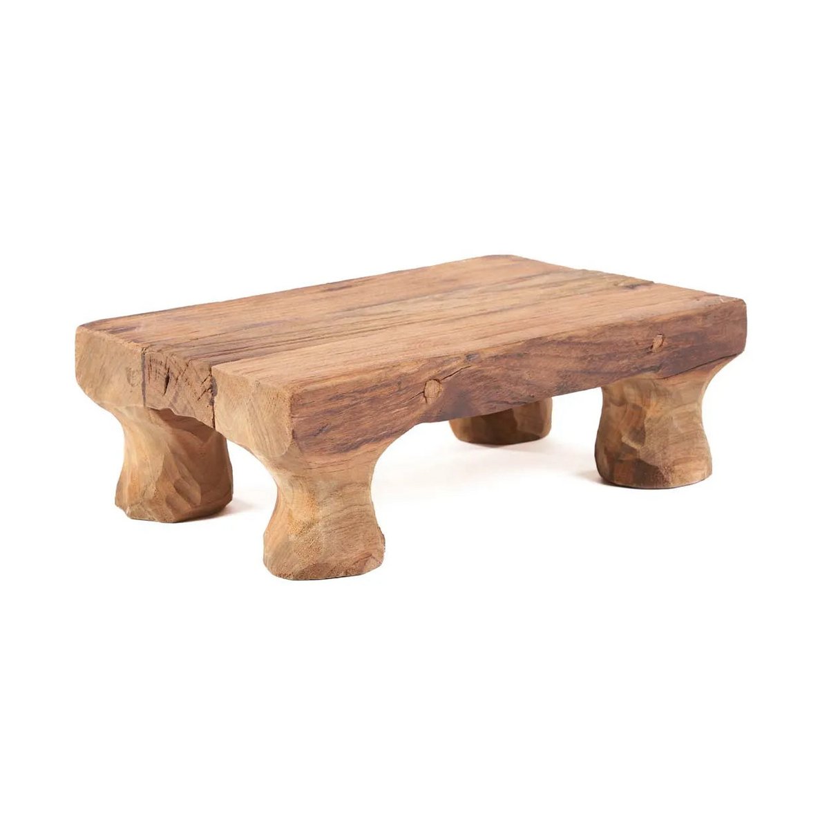 Handgemaakt teakhouten serveerblad, ideaal voor tapas, borrelhapjes en als decoratief item in een boho interieur. Luxe en duurzaam vakmanschap met unieke, natuurlijke houttextuur.